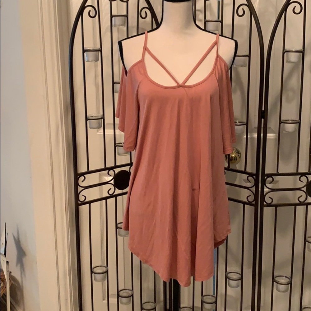 Coral knit top with string neck details